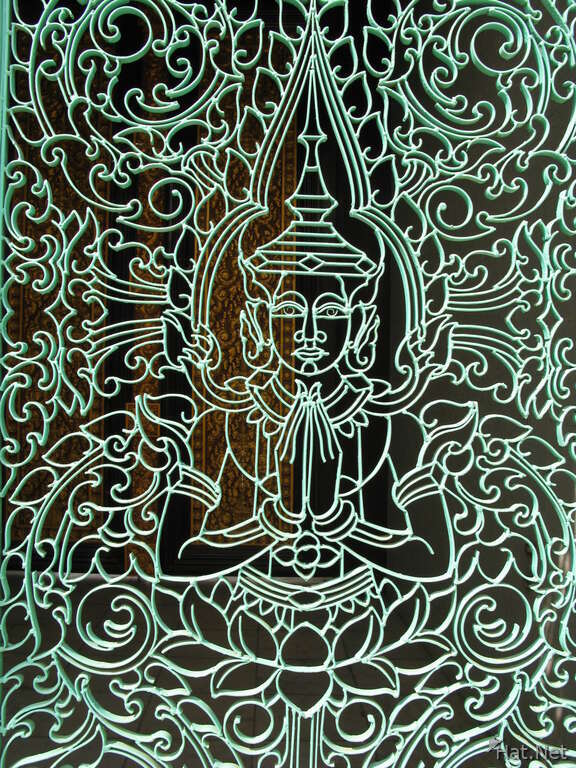 buddha pattern on gate