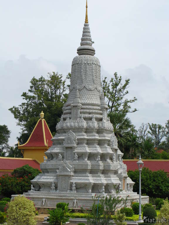 king nordoms stupa