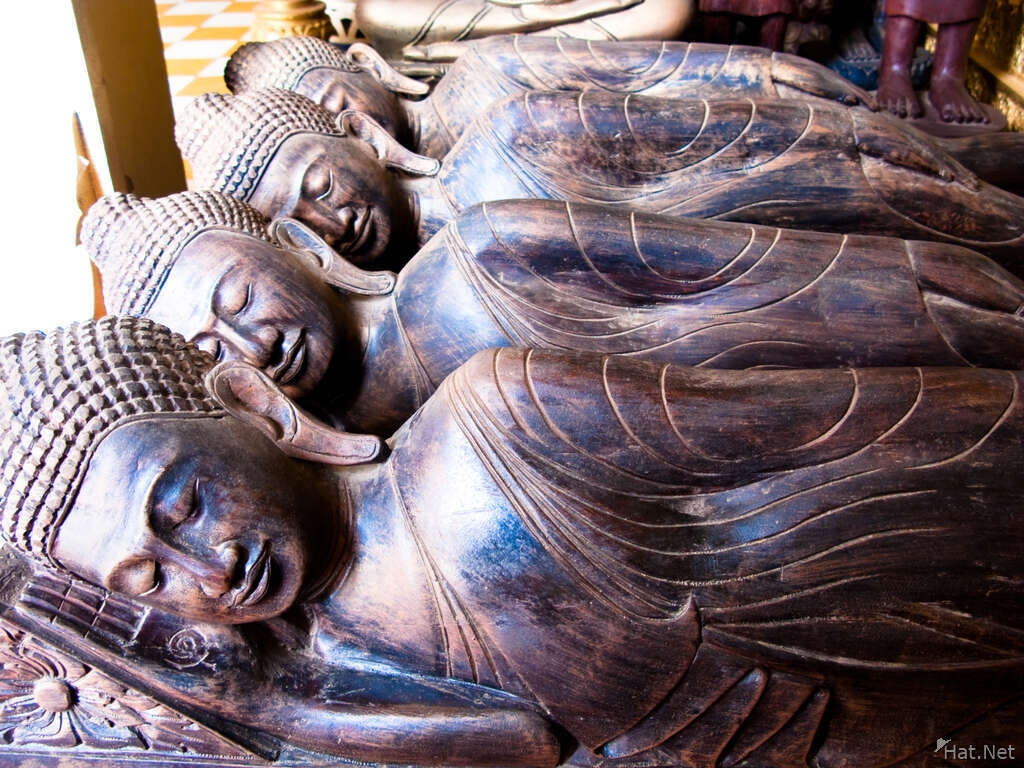 view--koeng preah bat-sleeping buddhas