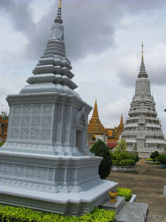 hrh nordom norindrapongs stupa